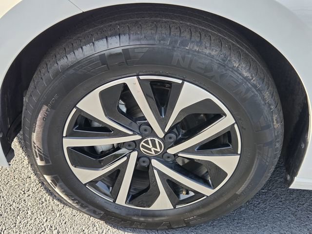 Used 2022 Volkswagen Jetta S image 16