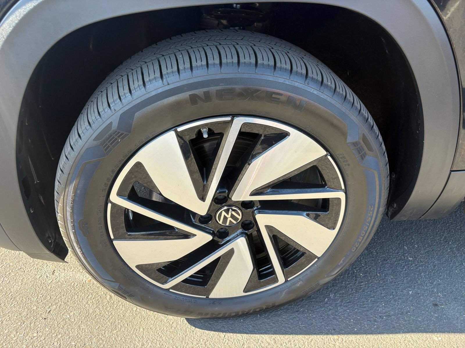 Used 2026 Volkswagen Atlas SE AWD/4WD image 33