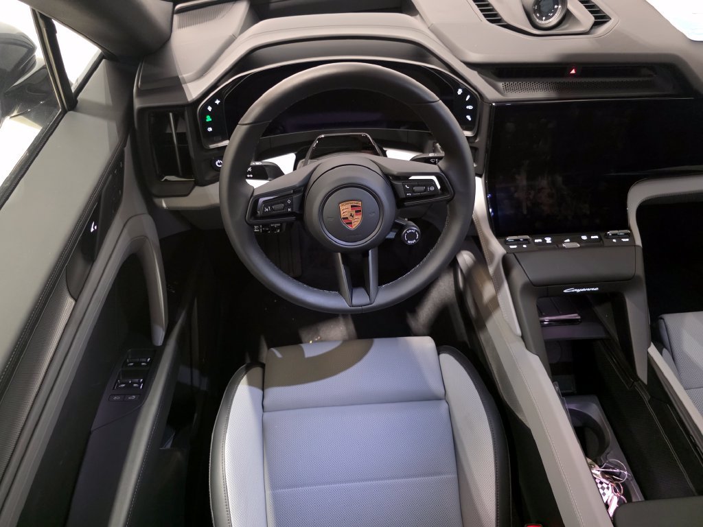New 2026 Porsche Cayenne Electric AWD/4WD image 17