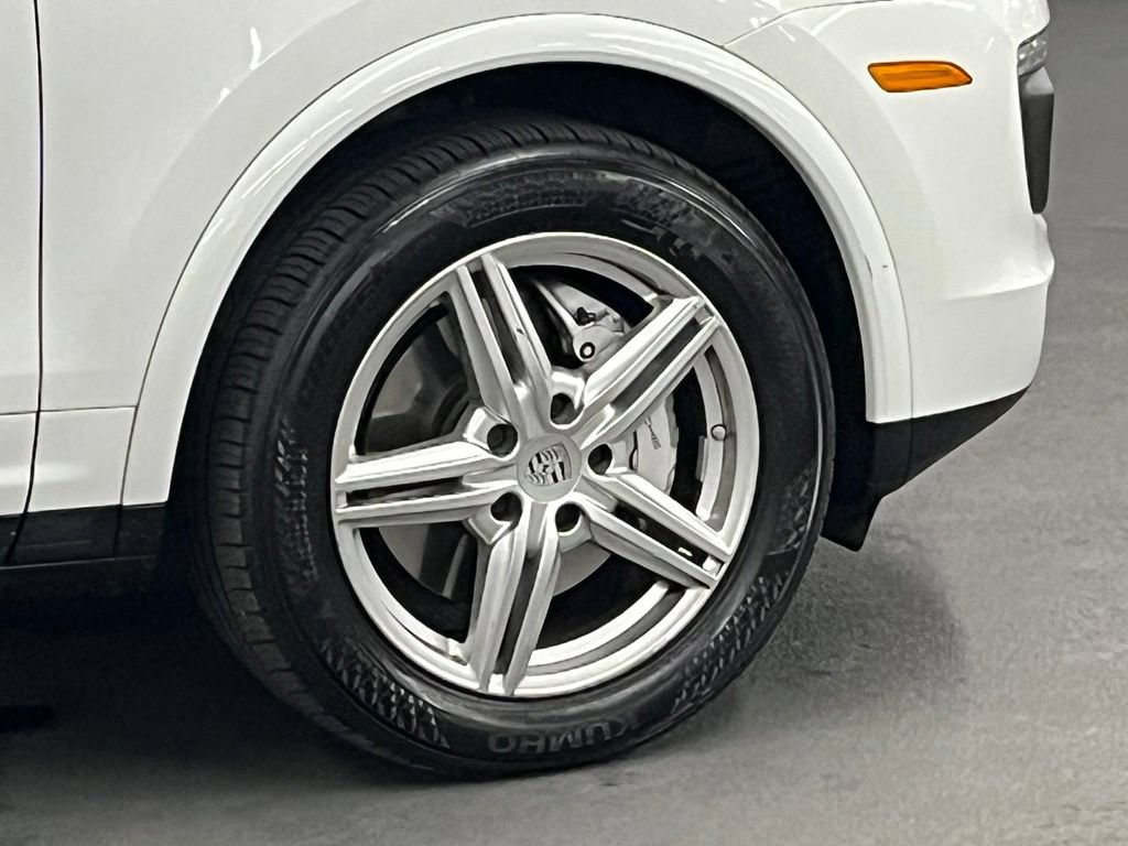 Used 2017 Porsche Cayenne S AWD/4WD image 37
