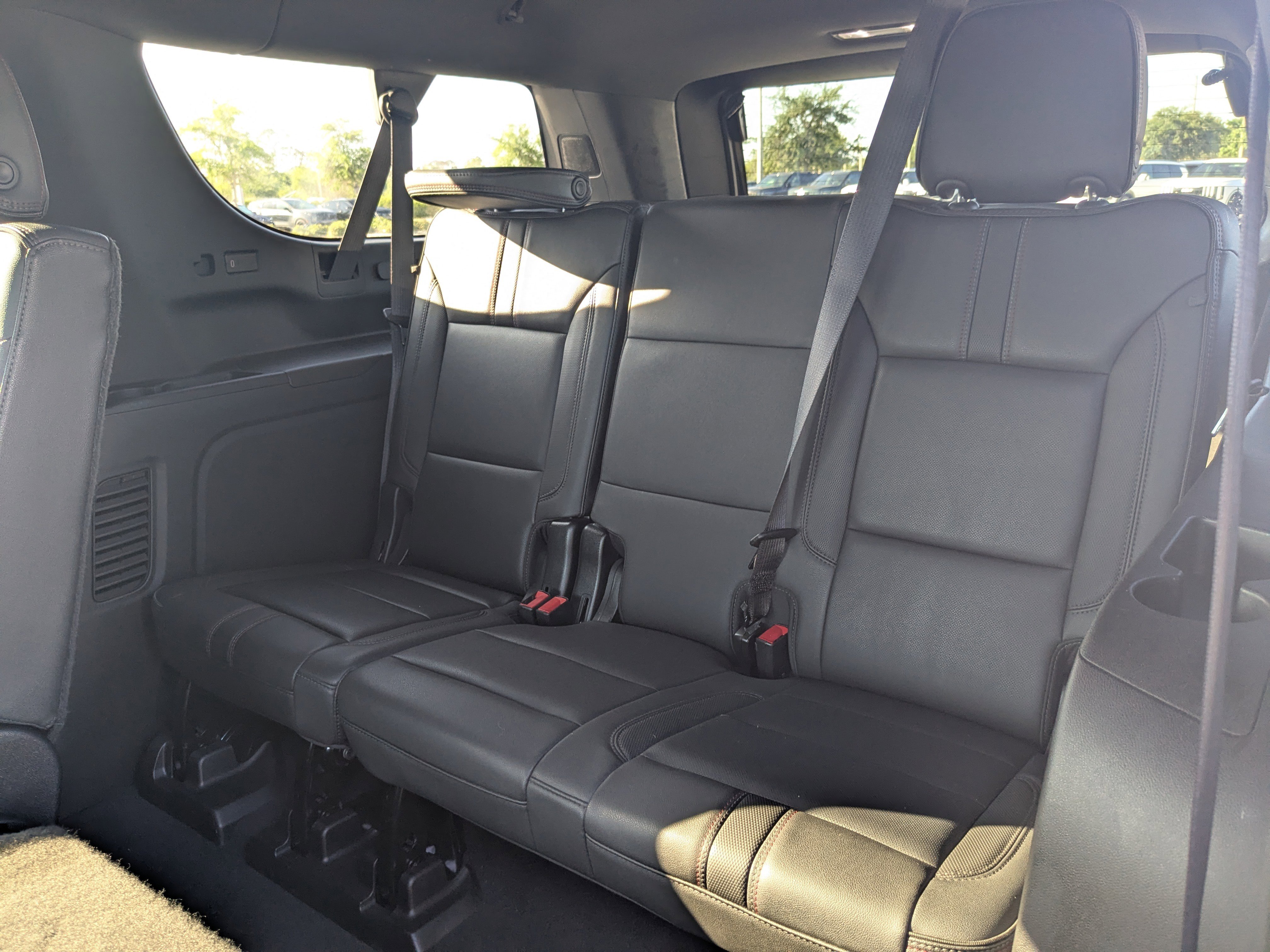 Used 2023 Chevrolet Suburban RST w/ Luxury Package AWD/4WD image 19