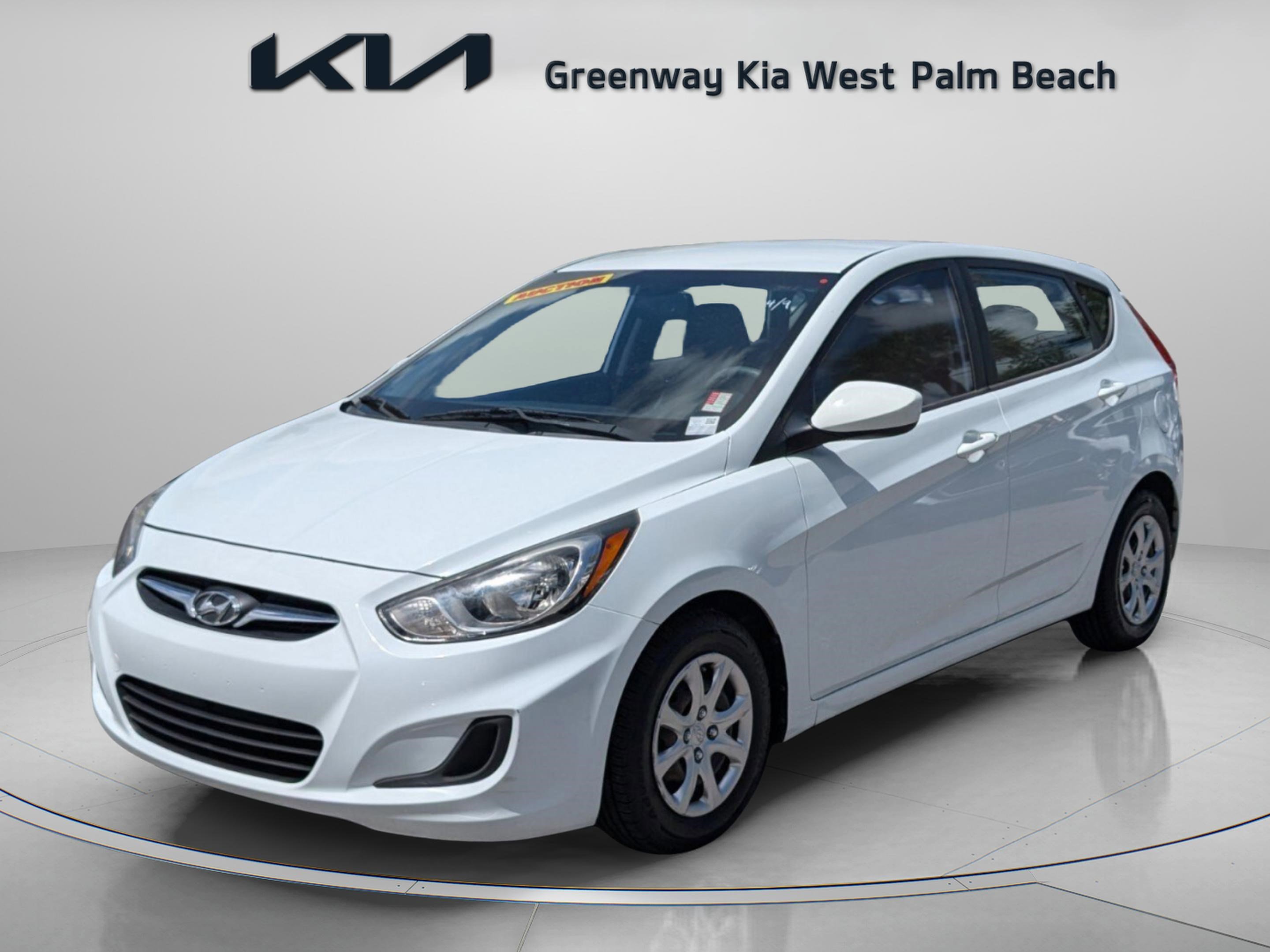Used 2013 Hyundai Accent GS image 3