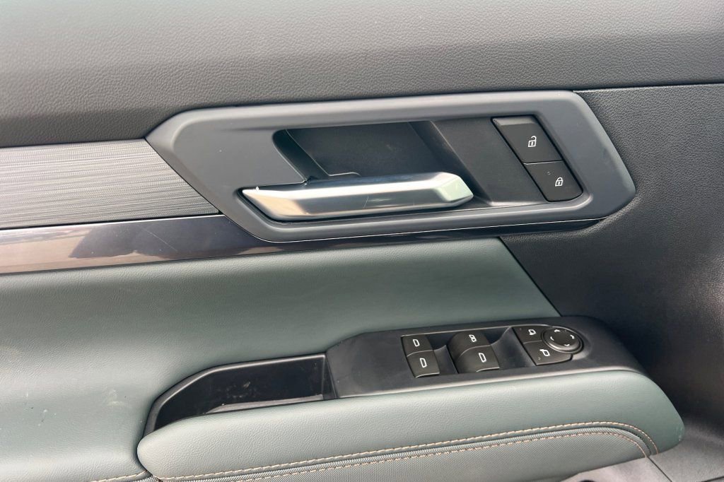New 2026 GMC Terrain AT4 AWD/4WD image 8