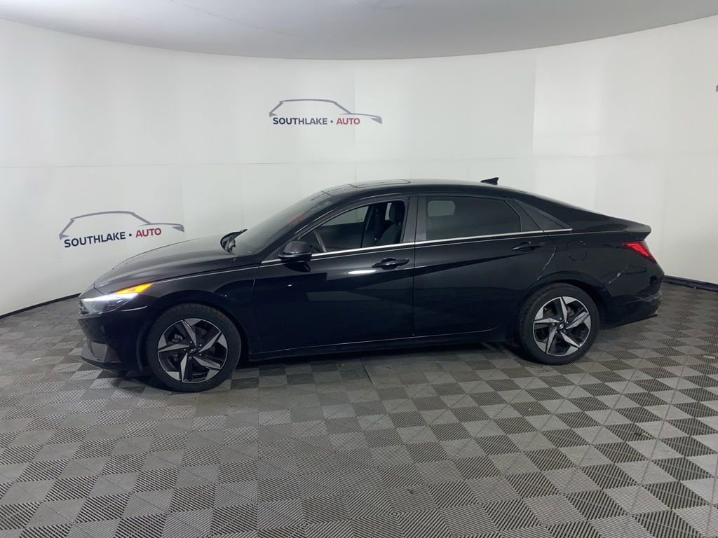 Used 2022 Hyundai Elantra SEL w/ Convenience + Premium Package image 5