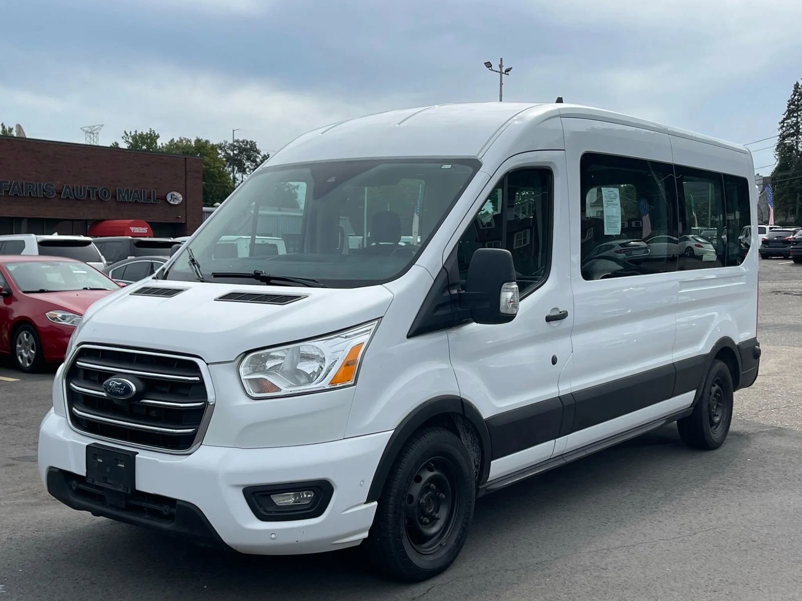 Used 2020 Ford Transit 350 XLT image 4