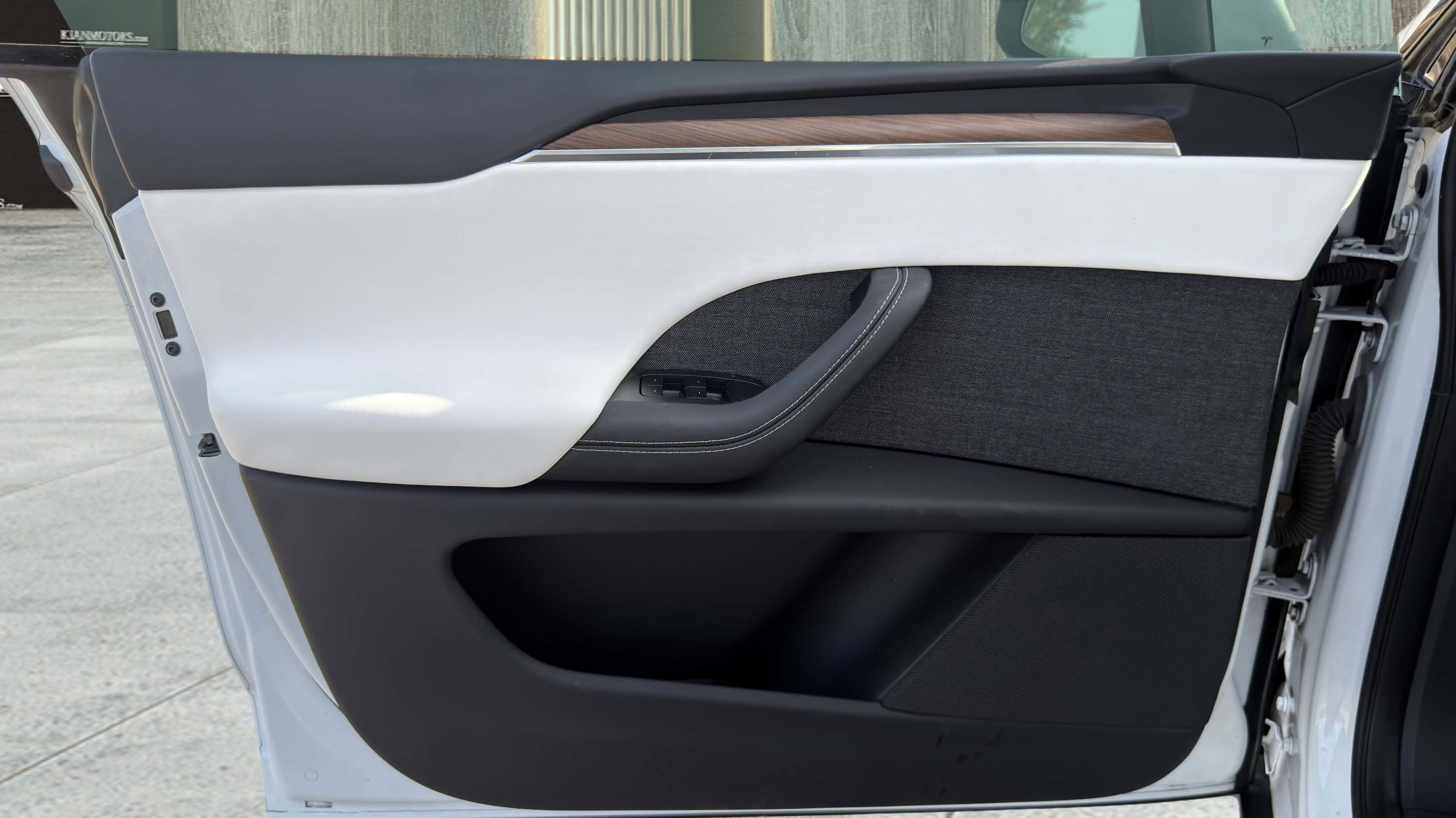 Used 2023 Tesla Model X image 22