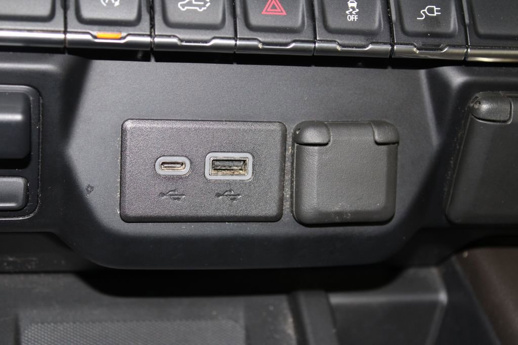 Used 2020 GMC Sierra 1500 SLT w/ SLT Premium Package image 47