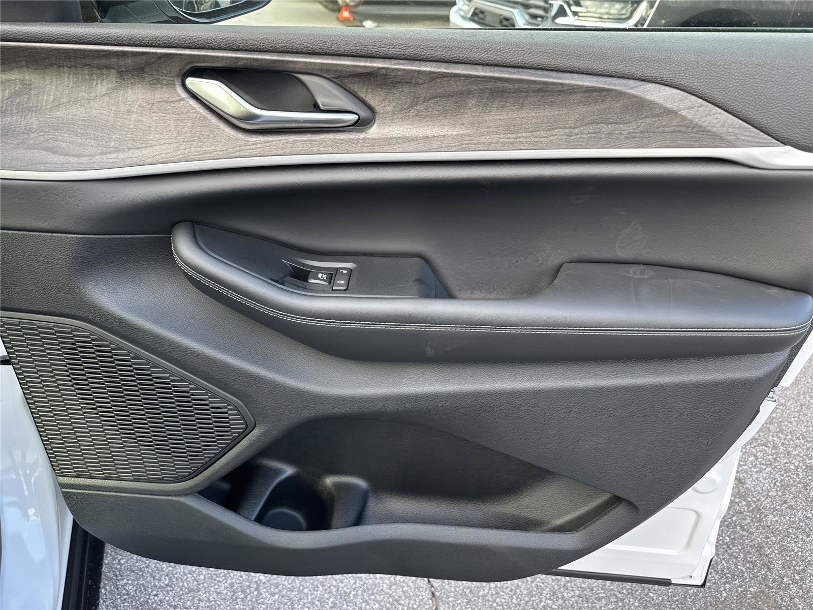 New 2025 Jeep Grand Cherokee Limited image 14