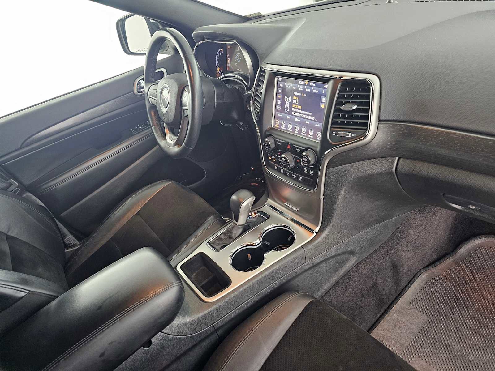 Used 2018 Jeep Grand Cherokee Altitude image 11