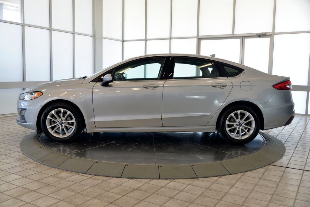 Used 2020 Ford Fusion SE image 5