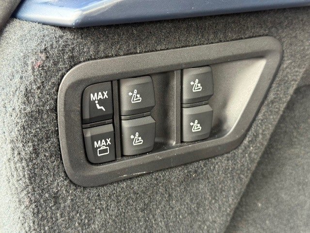 Used 2022 BMW X7 M50i image 57