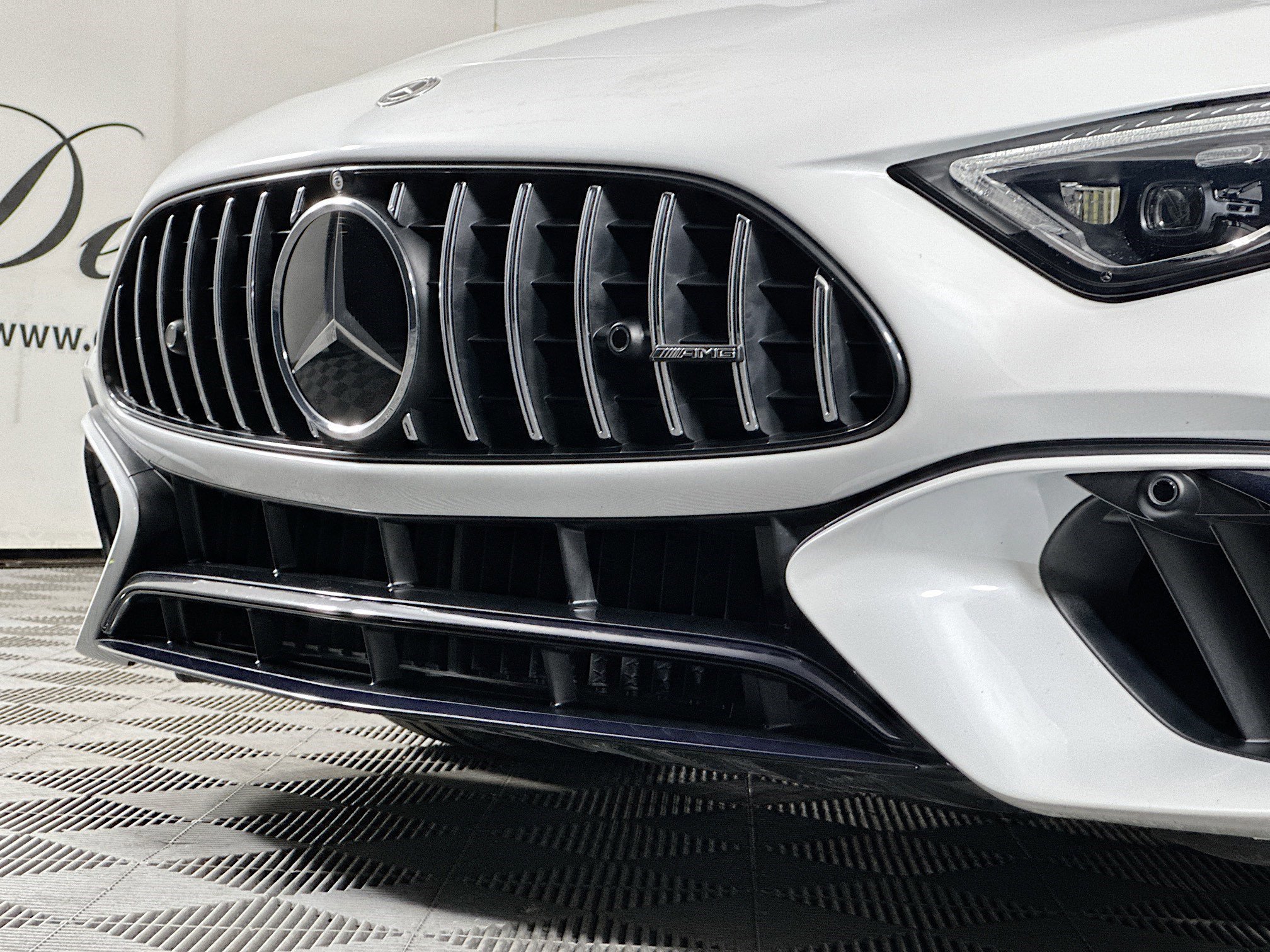 Used 2022 Mercedes-Benz SL 55 AMG 4MATIC w/ Driver Assistance Package image 30