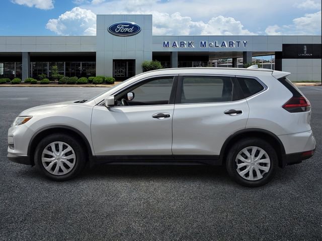 Used 2018 Nissan Rogue S image 2