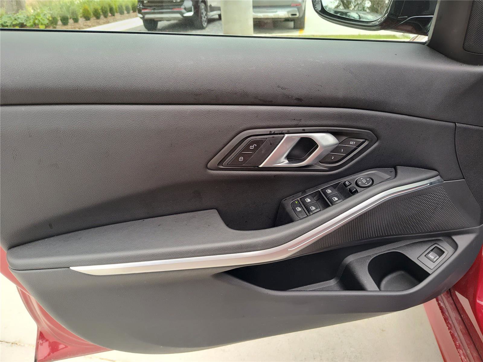 Certified 2025 BMW 330i Sedan image 13