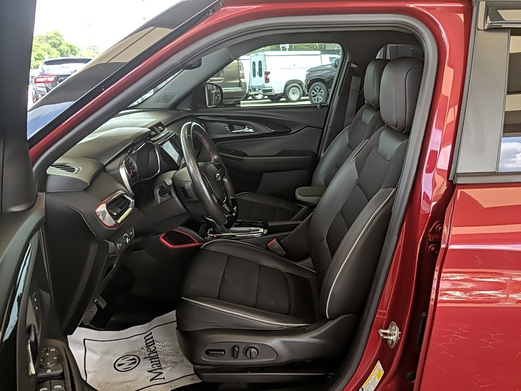 Used 2021 Chevrolet TrailBlazer RS w/ Sun and Liftgate Package image 10