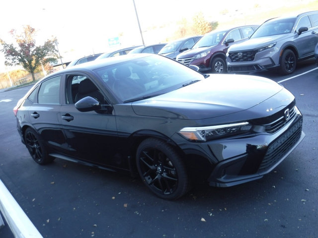 Used 2023 Honda Civic Sport image 6