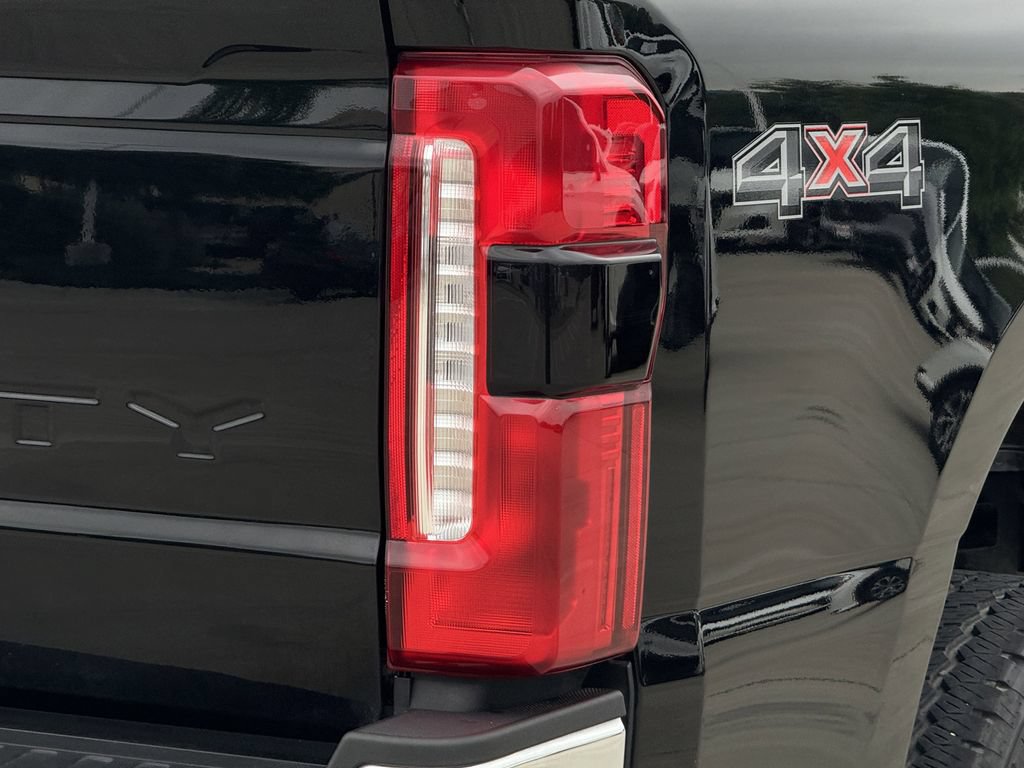 Used 2024 Ford F250 Lariat AWD/4WD image 12