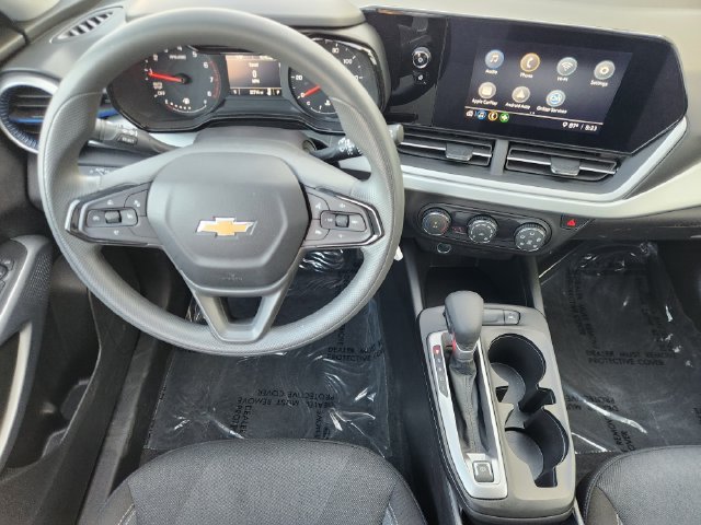 Used 2026 Chevrolet Trax LS FWD image 28