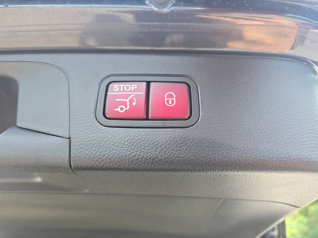 Used 2022 Mercedes-Benz GLC 300 4MATIC image 16