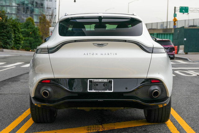 Used 2021 Aston Martin DBX image 7