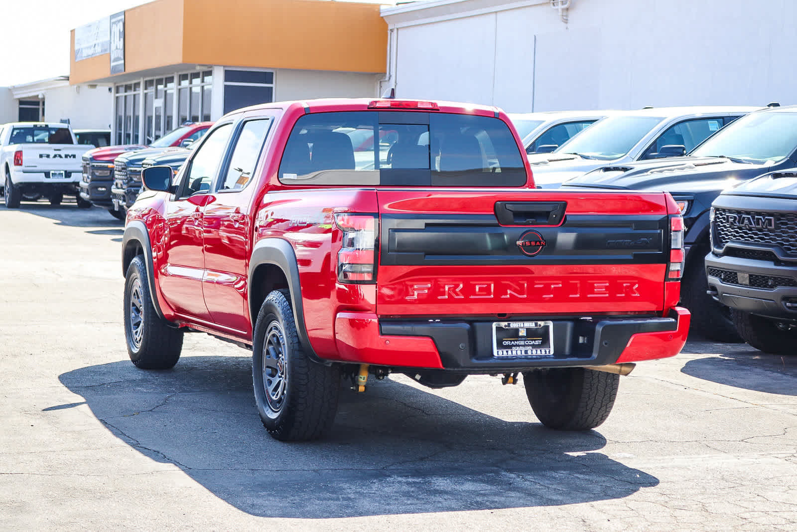 Used 2026 Nissan Frontier PRO-4X AWD/4WD image 6