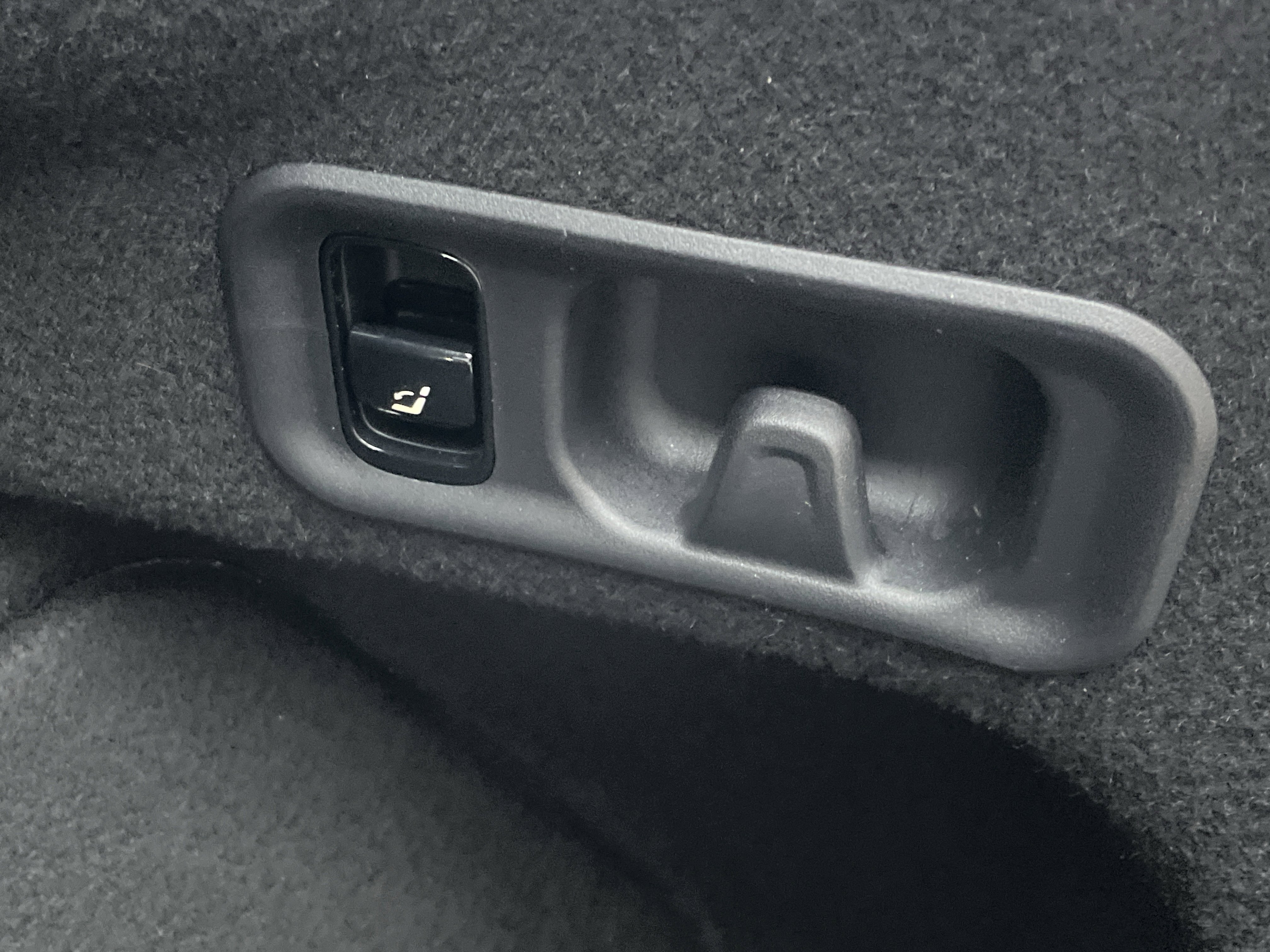 Certified 2024 Mercedes-Benz E 350 4MATIC Sedan image 12