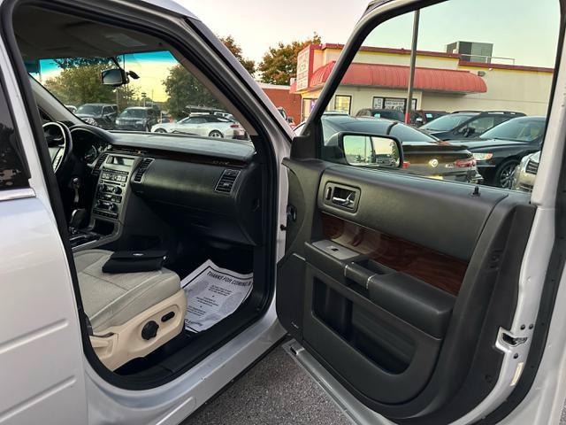 Used 2012 Ford Flex SEL FWD image 21