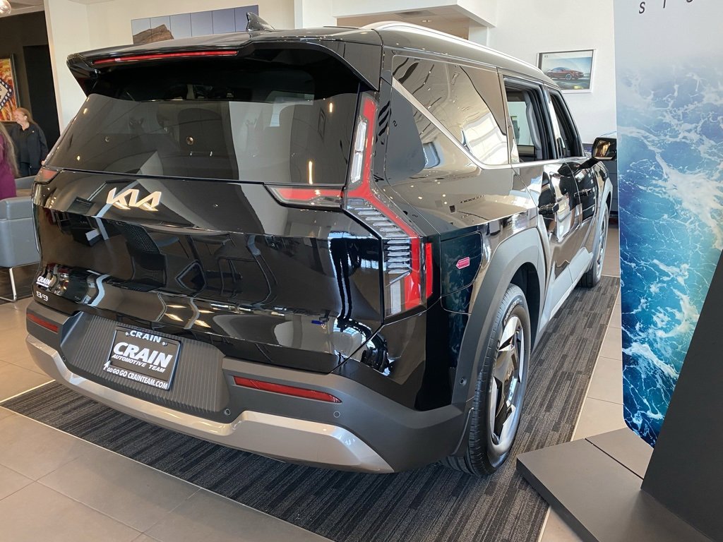 New 2026 Kia EV9 Wind image 6