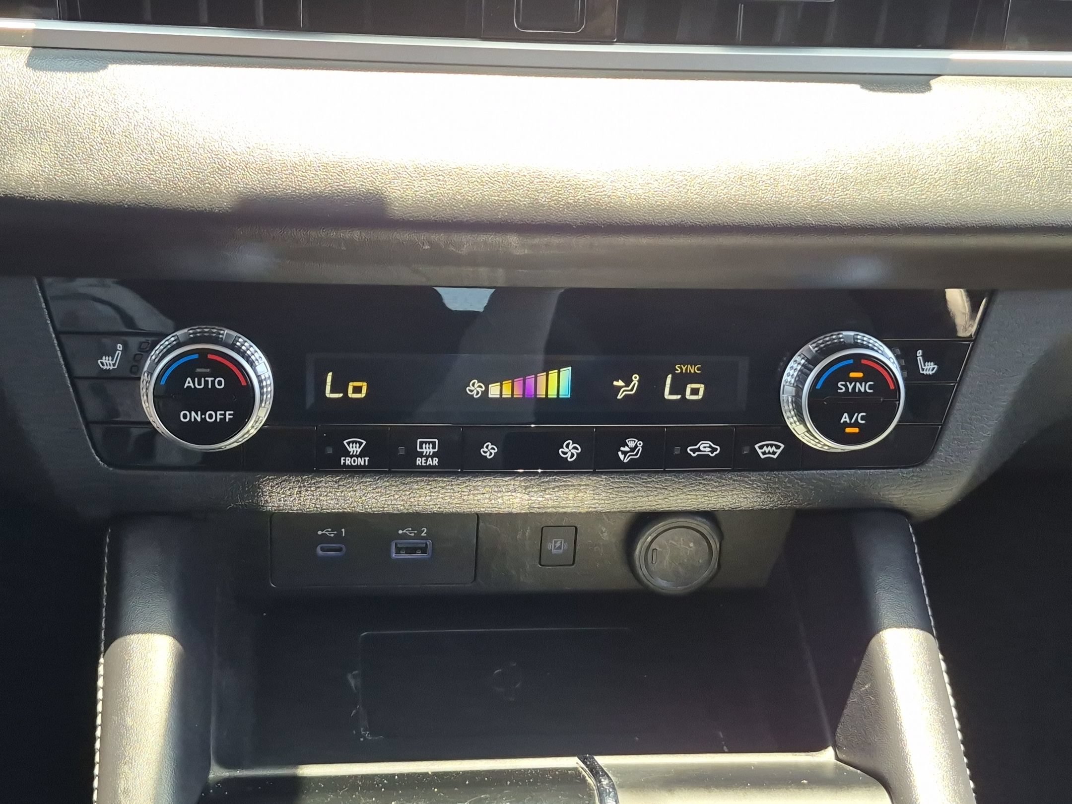 Used 2024 Mitsubishi Outlander SE AWD/4WD image 22