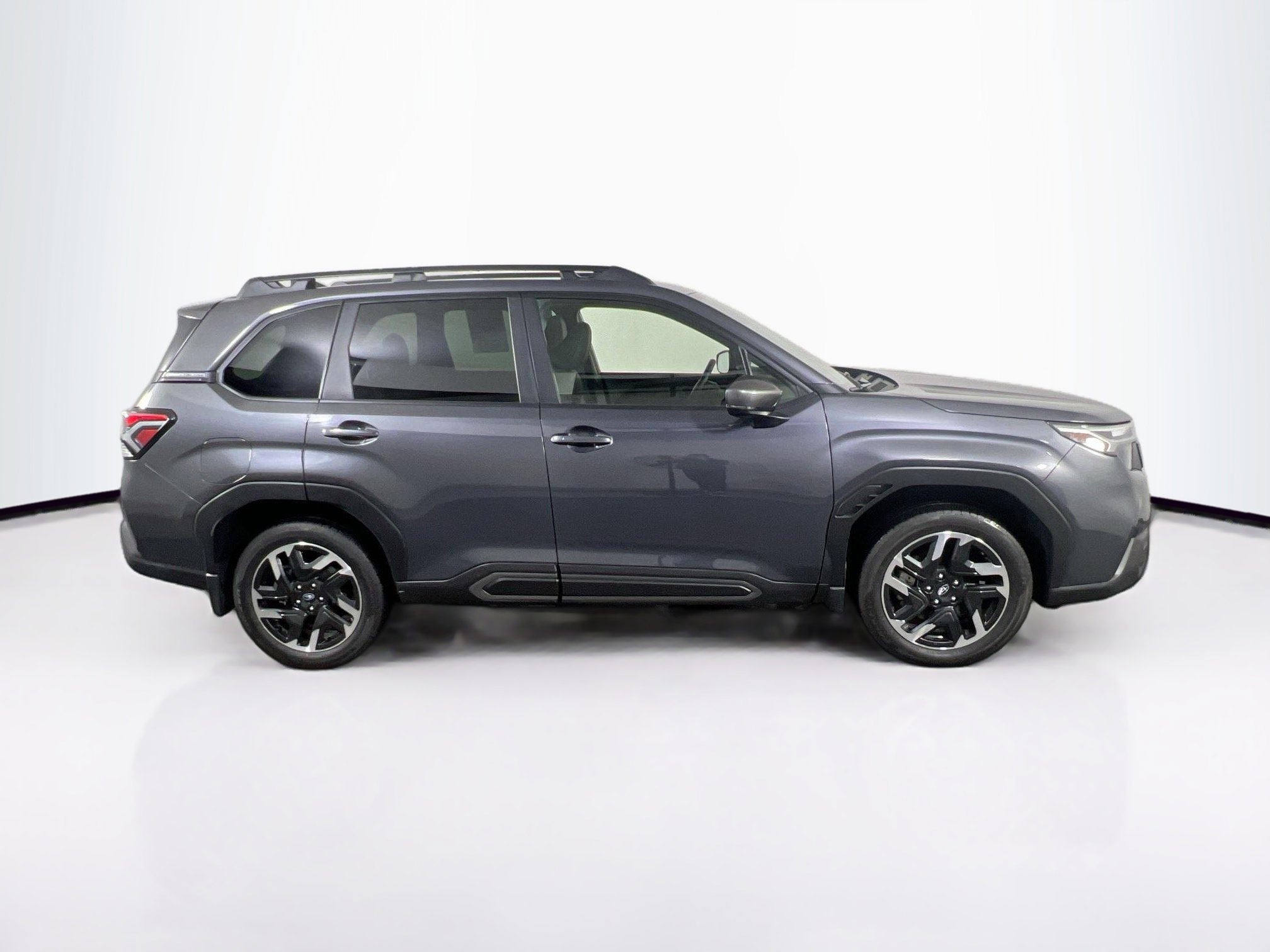 Used 2025 Subaru Forester Limited image 4