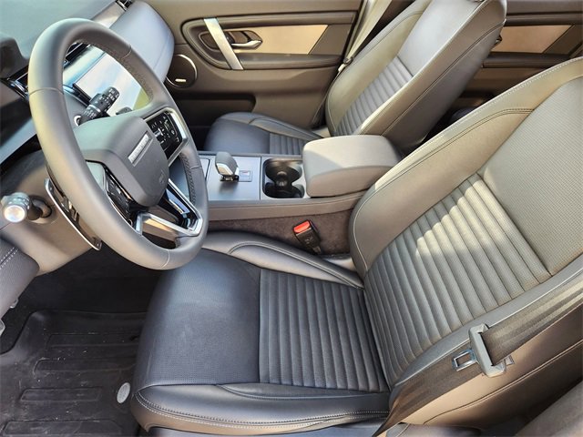 Used 2024 Land Rover Discovery Sport Dynamic SE image 13