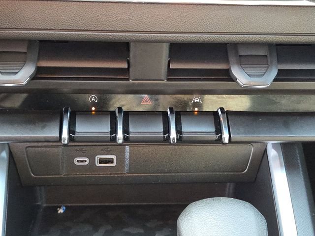 Used 2023 Chevrolet Colorado Trail Boss w/ Technology Package image 23