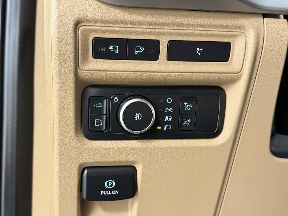 Used 2022 Ford F150 XLT image 21