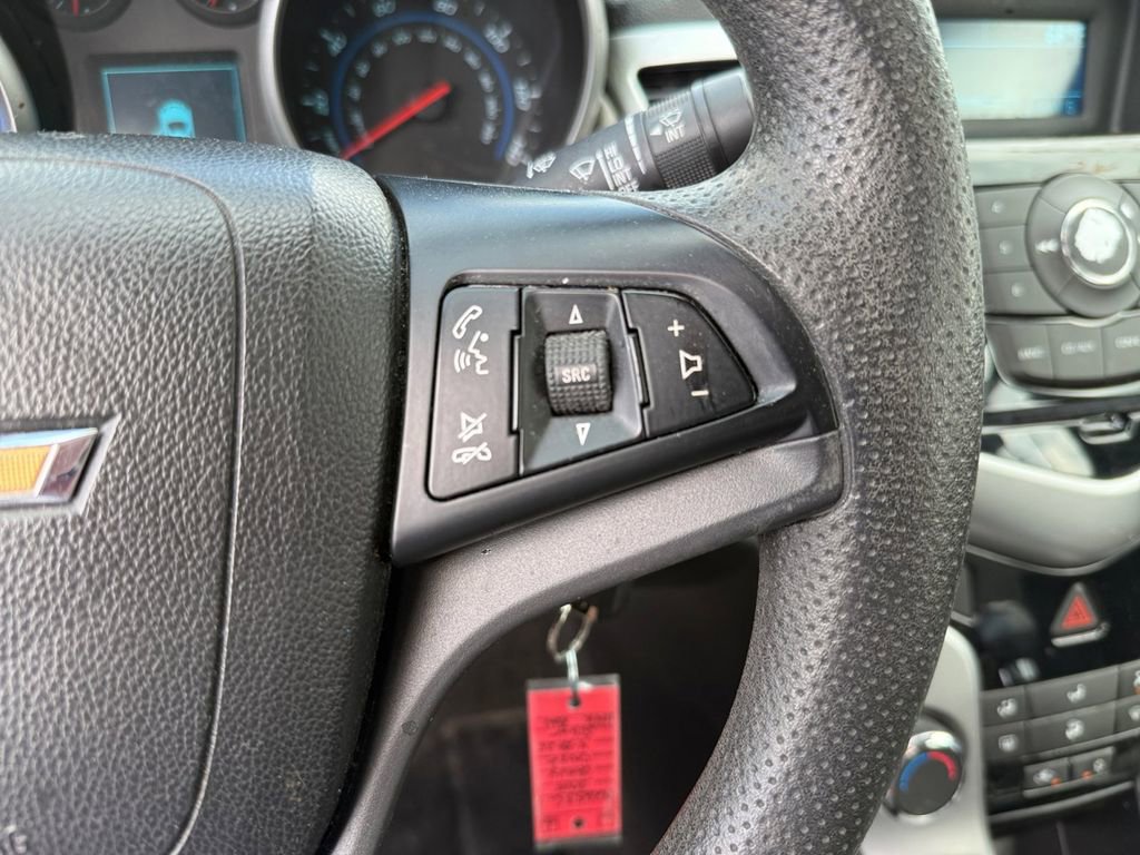 Used 2015 Chevrolet Cruze LS FWD image 21