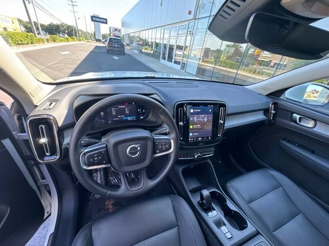 Used 2025 Volvo XC40 B5 Core AWD/4WD image 21