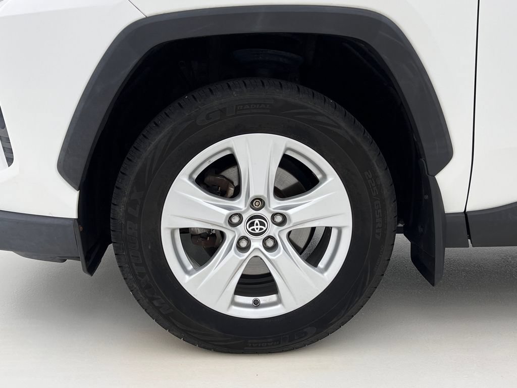 Used 2020 Toyota RAV4 XLE w/ XLE Grade Weather Package AWD/4WD image 26