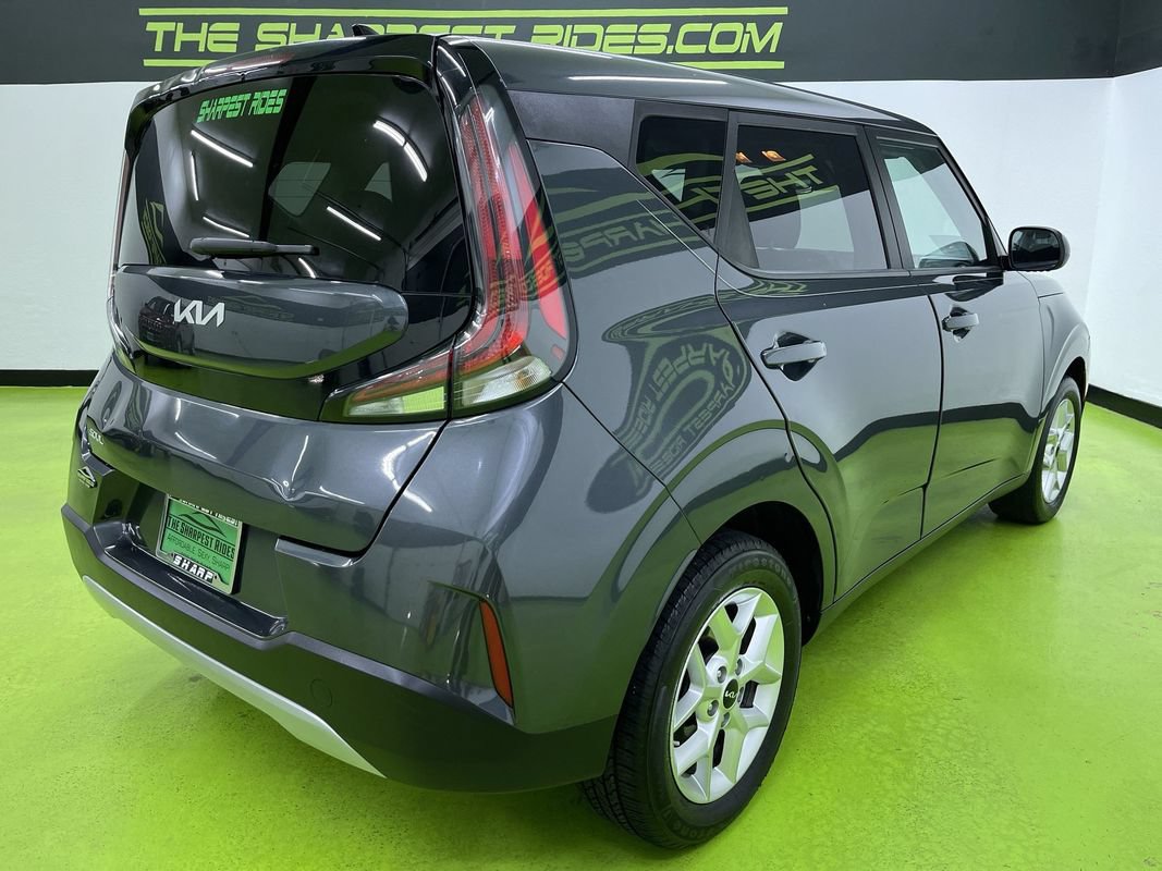 Used 2024 Kia Soul LX w/ Option Group 015 FWD image 10