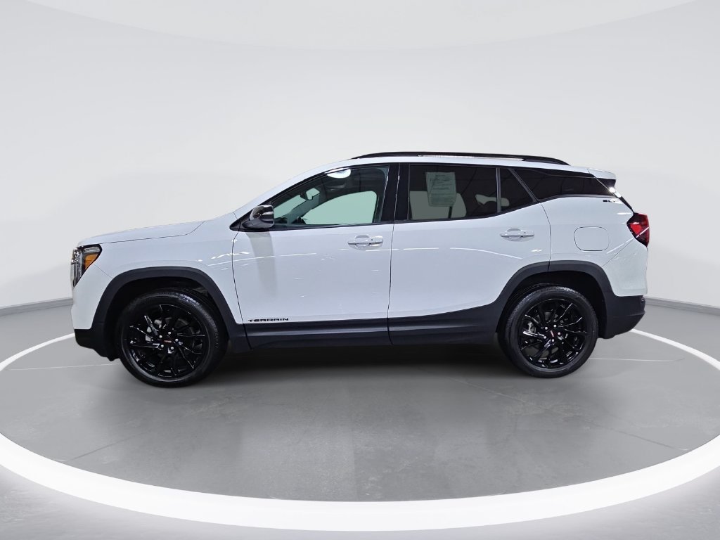 Certified 2024 GMC Terrain SLT w/ Elevation Edition AWD/4WD image 7