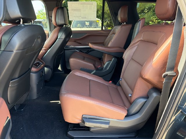New 2026 Lincoln Navigator L Reserve AWD/4WD image 15