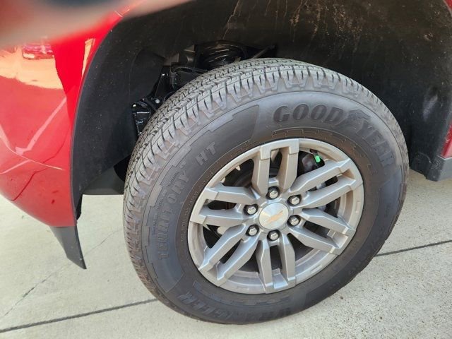 Used 2024 Chevrolet Colorado LT w/ LT Convenience Package image 17