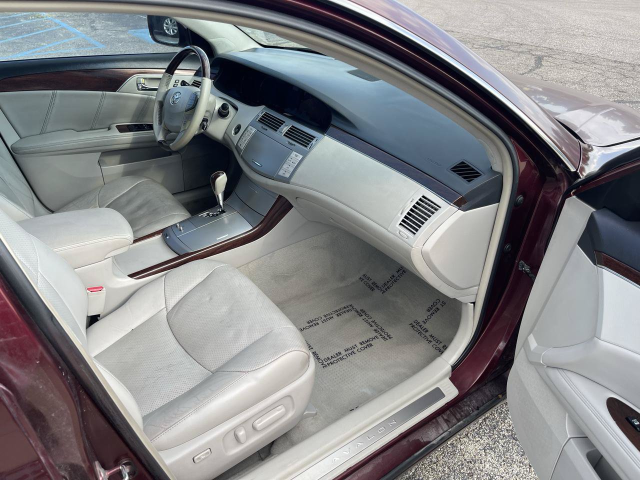 Used 2008 Toyota Avalon XLS FWD image 16