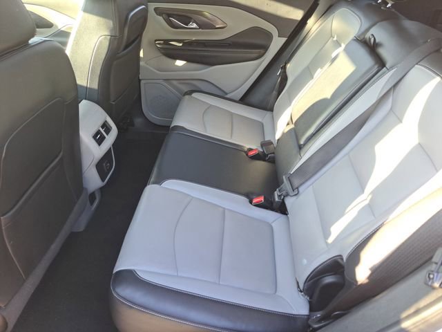 Used 2023 GMC Terrain SLT image 24
