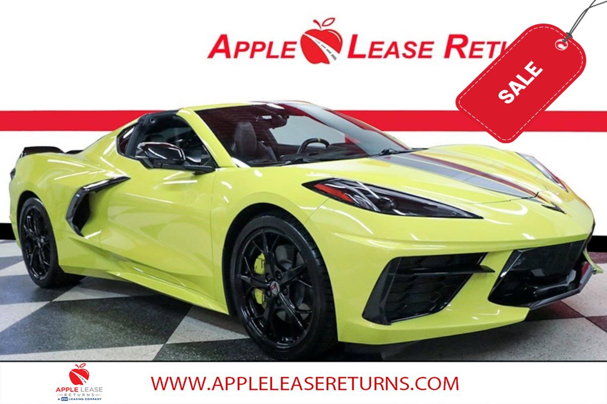Used 2022 Chevrolet Corvette Stingray Premium Cpe w/ Z51 Performance Package image 1
