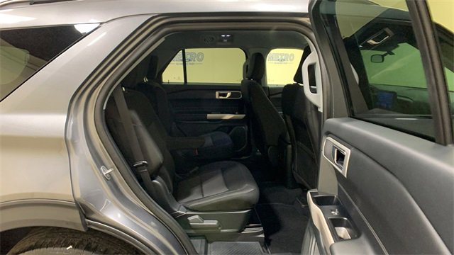 Used 2023 Ford Explorer XLT image 14