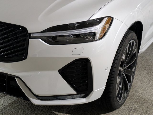 New 2026 Volvo XC60 B5 Ultra w/ Climate Package AWD/4WD image 9