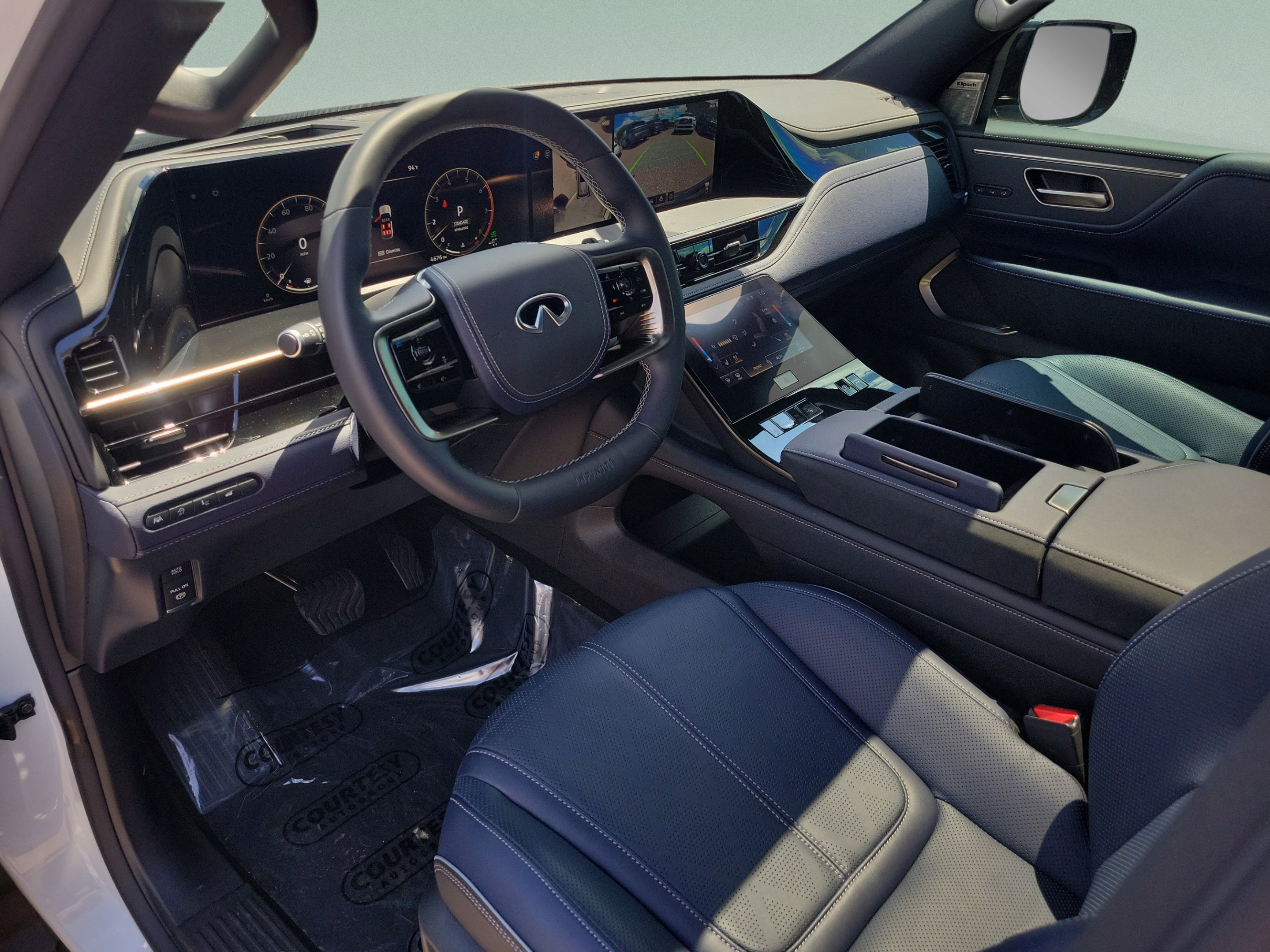 Certified 2026 INFINITI QX80 4WD w/ Sport Exterior Package image 19