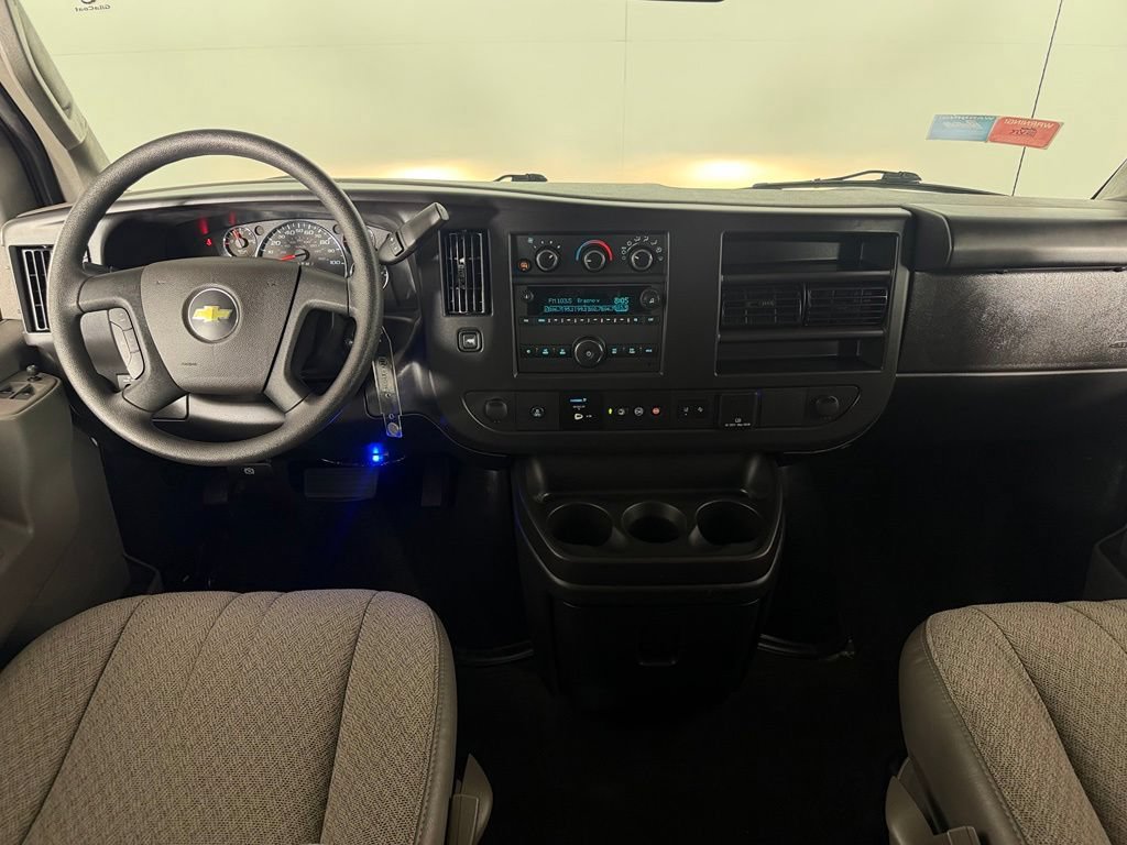Used 2025 Chevrolet Express 3500 LT w/ LT Preferred Equipment Group RWD image 14