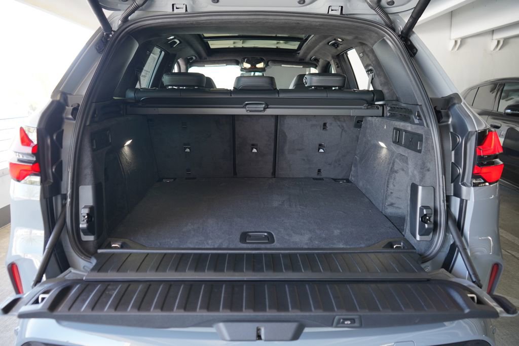 New 2026 BMW X5 M Competition w/ Executive Package image 21