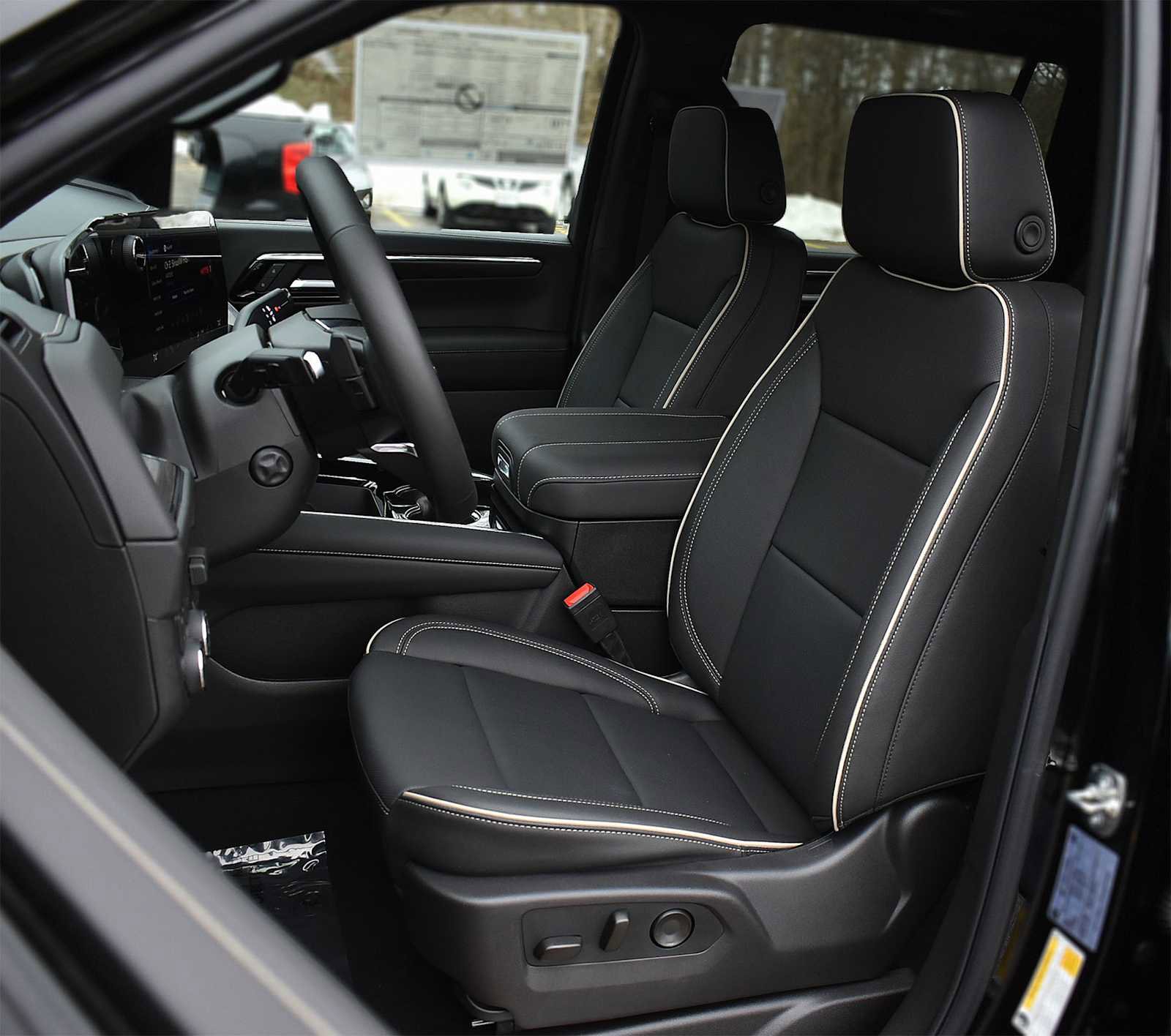 New 2026 Chevrolet Suburban Premier image 9