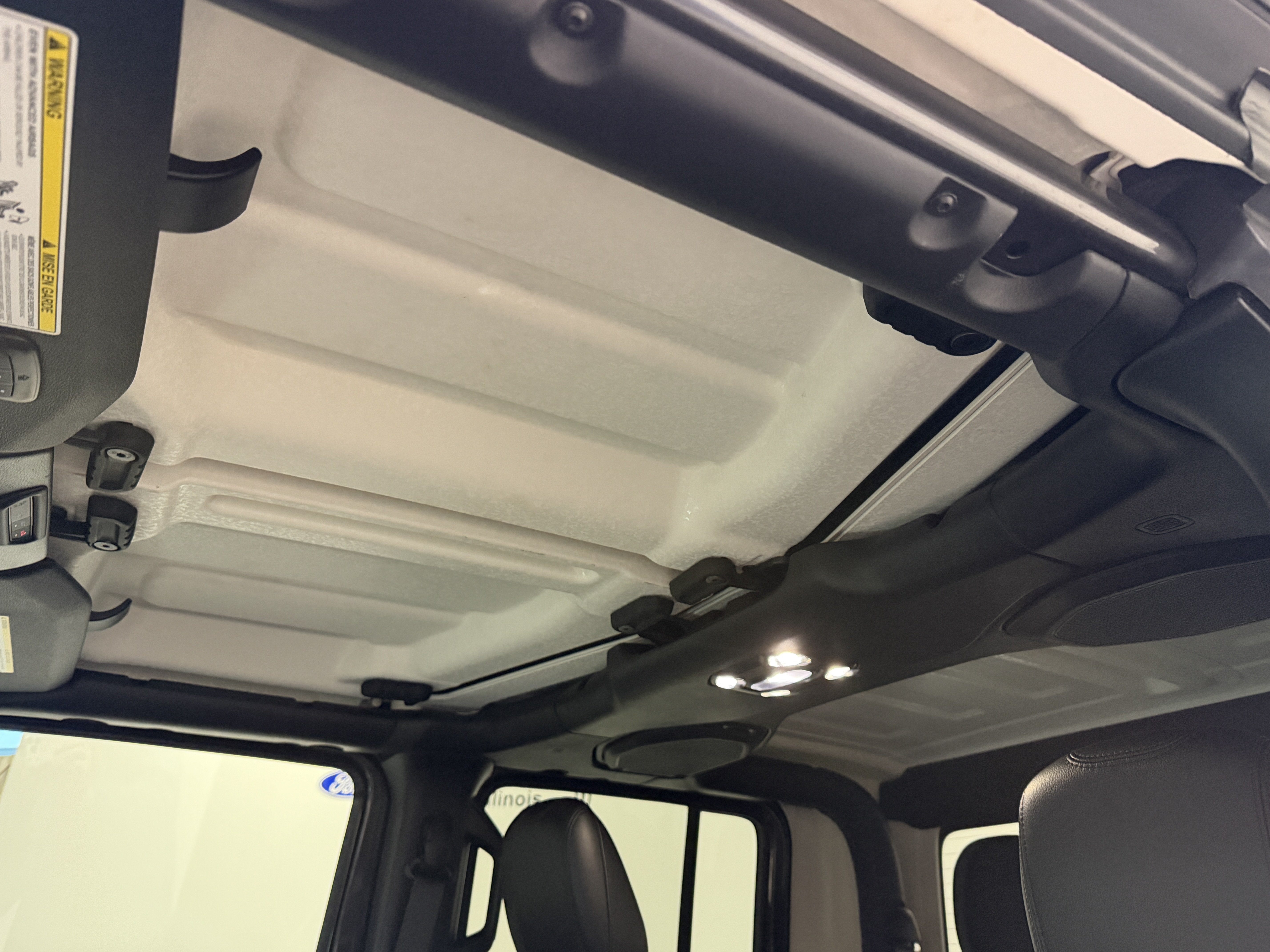 Used 2023 Jeep Gladiator Rubicon w/ Cold Weather Group AWD/4WD image 5